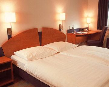 Hotel Astor Und 4*