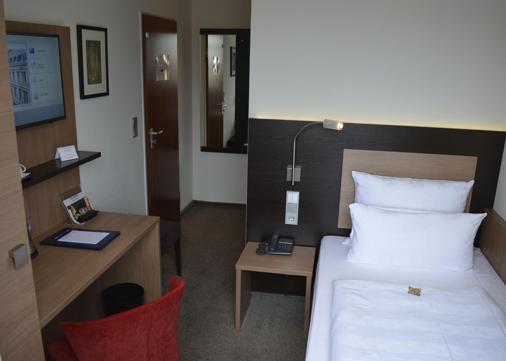 Hotel Astor Und Köln