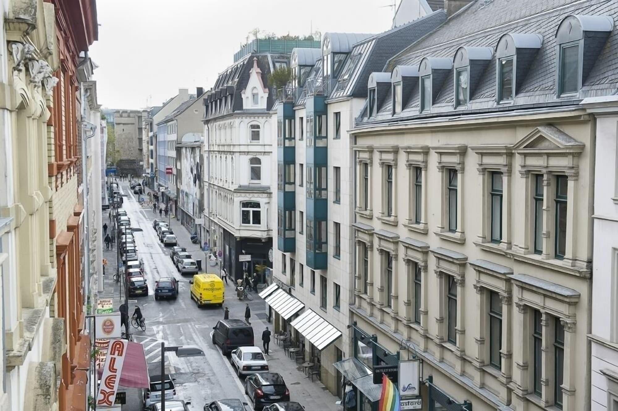 Hotel Astor Und