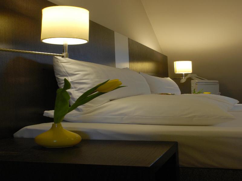 Astor Und 4* Köln